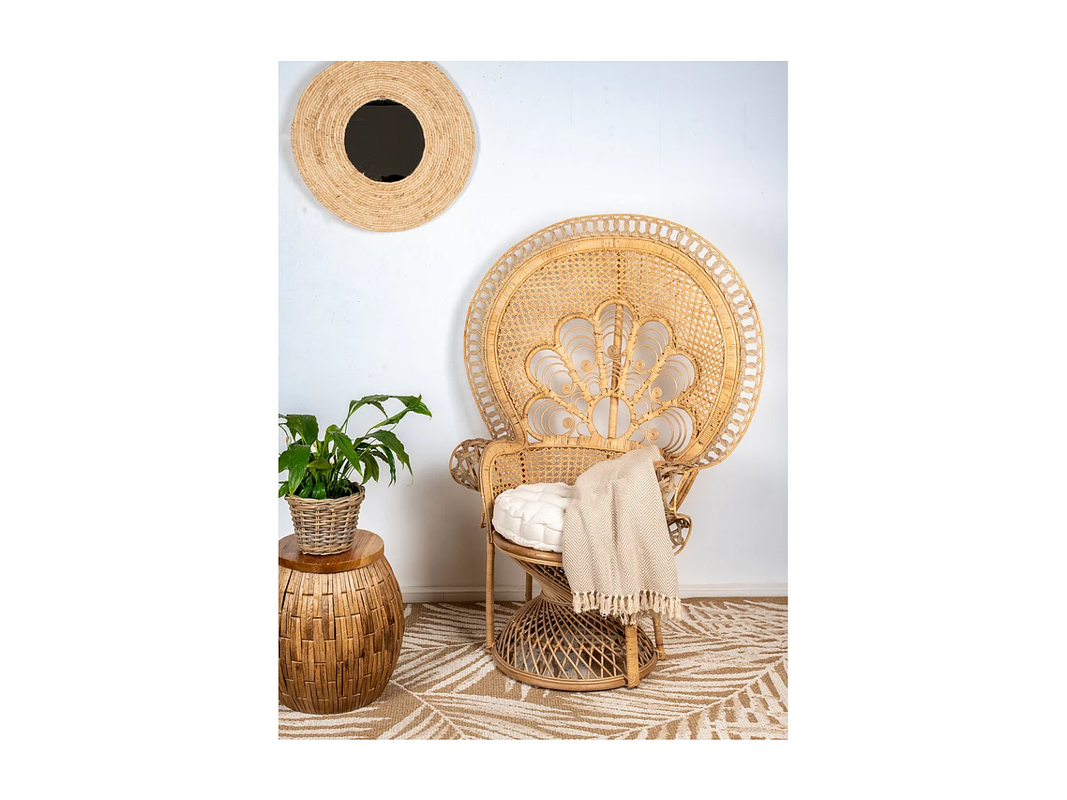 Fauteuil Emmanuelle en rotin teinté marron