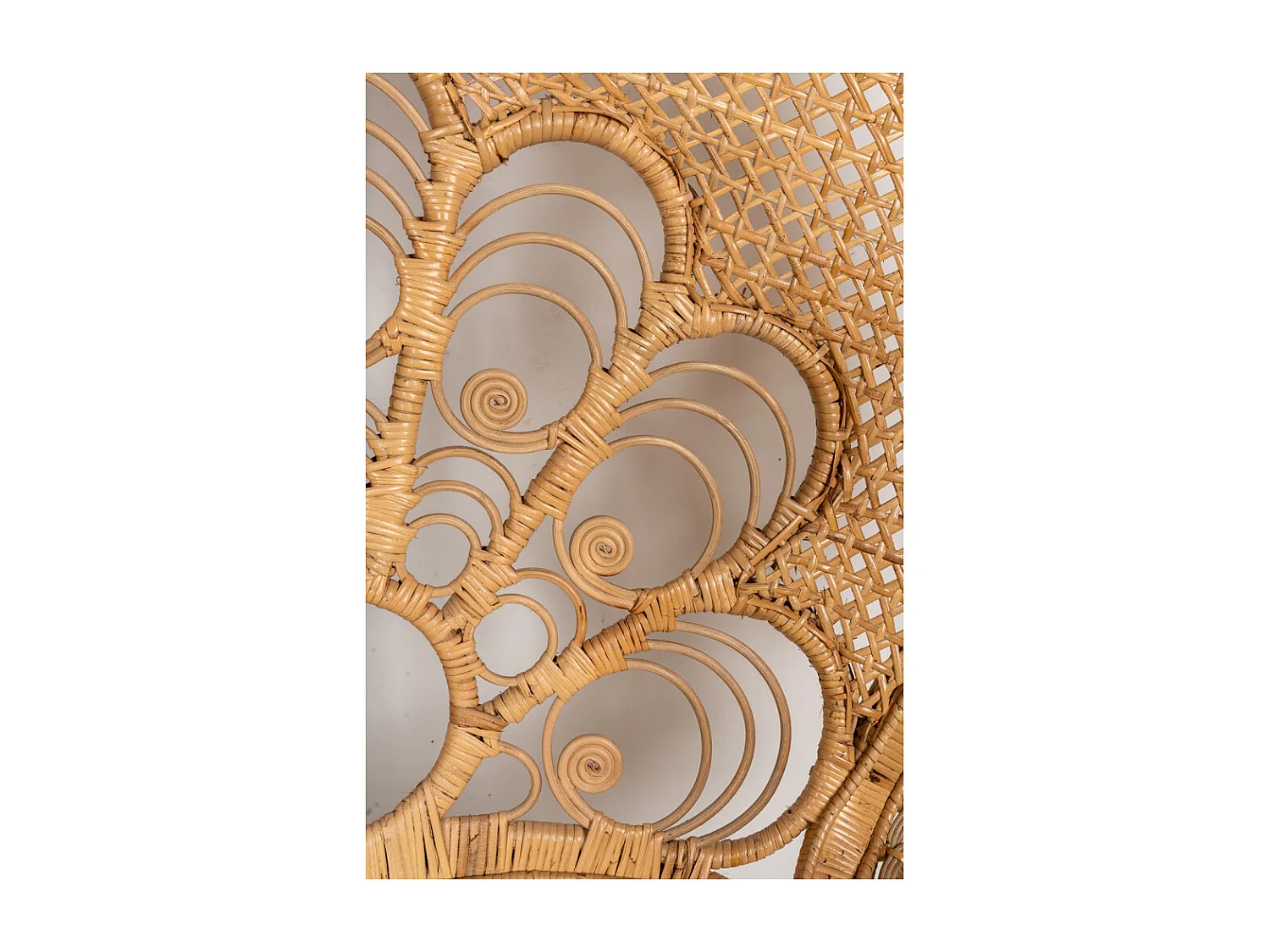 Fauteuil Emmanuelle en rotin teinté marron