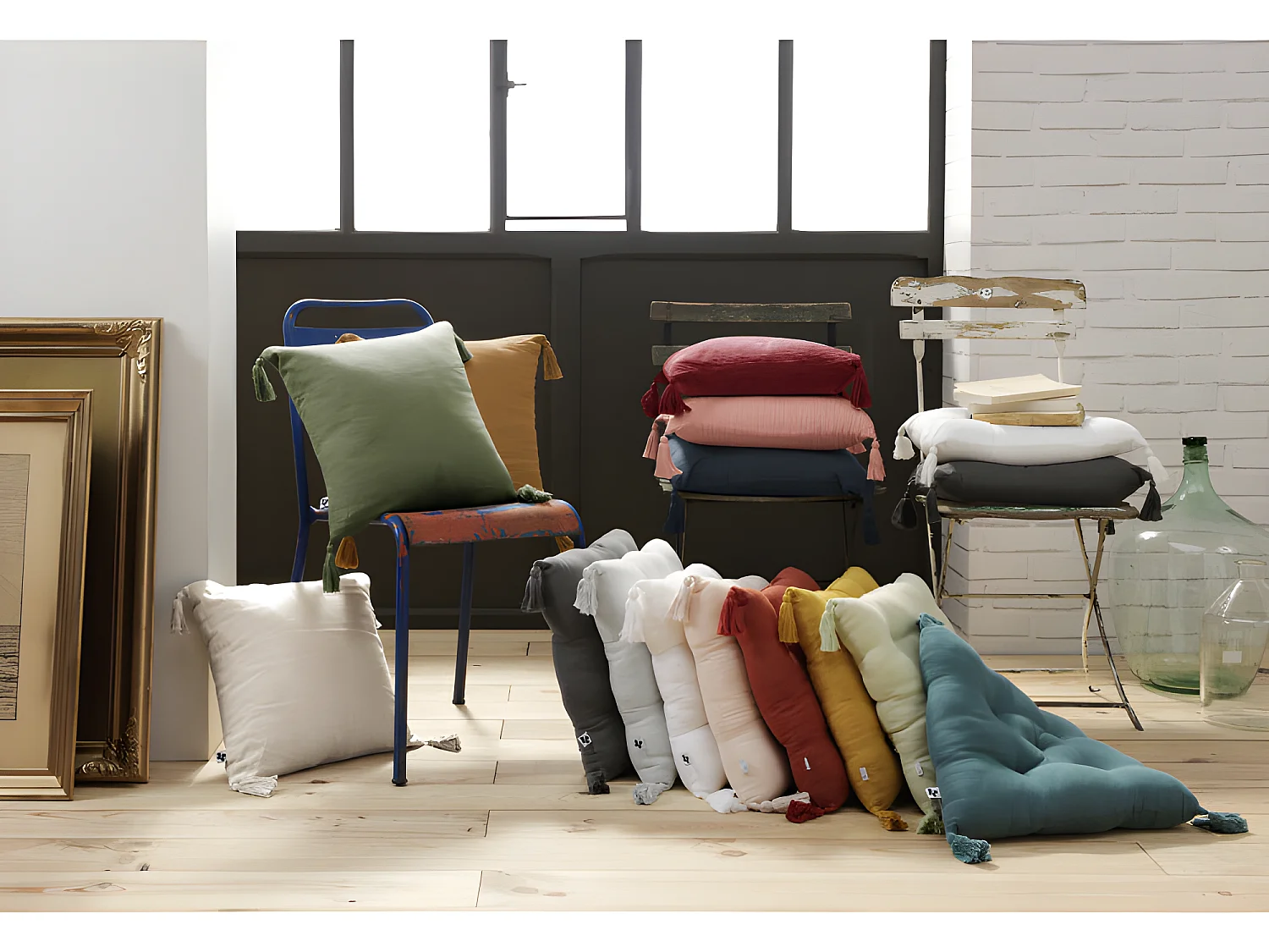 Coussin déhoussable avec pompons "Gaïa" 40 x 40 cm "Gaze de Coton" l'Effet Papillon