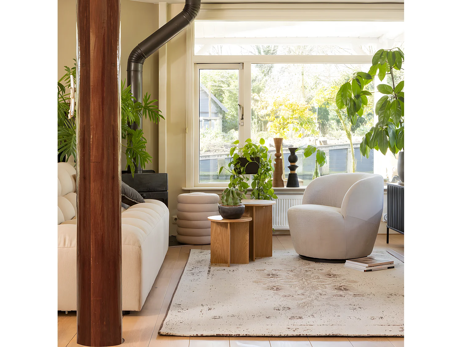 Lina - Lot de 2 tables d'appoint rondes en bois - Bois clair