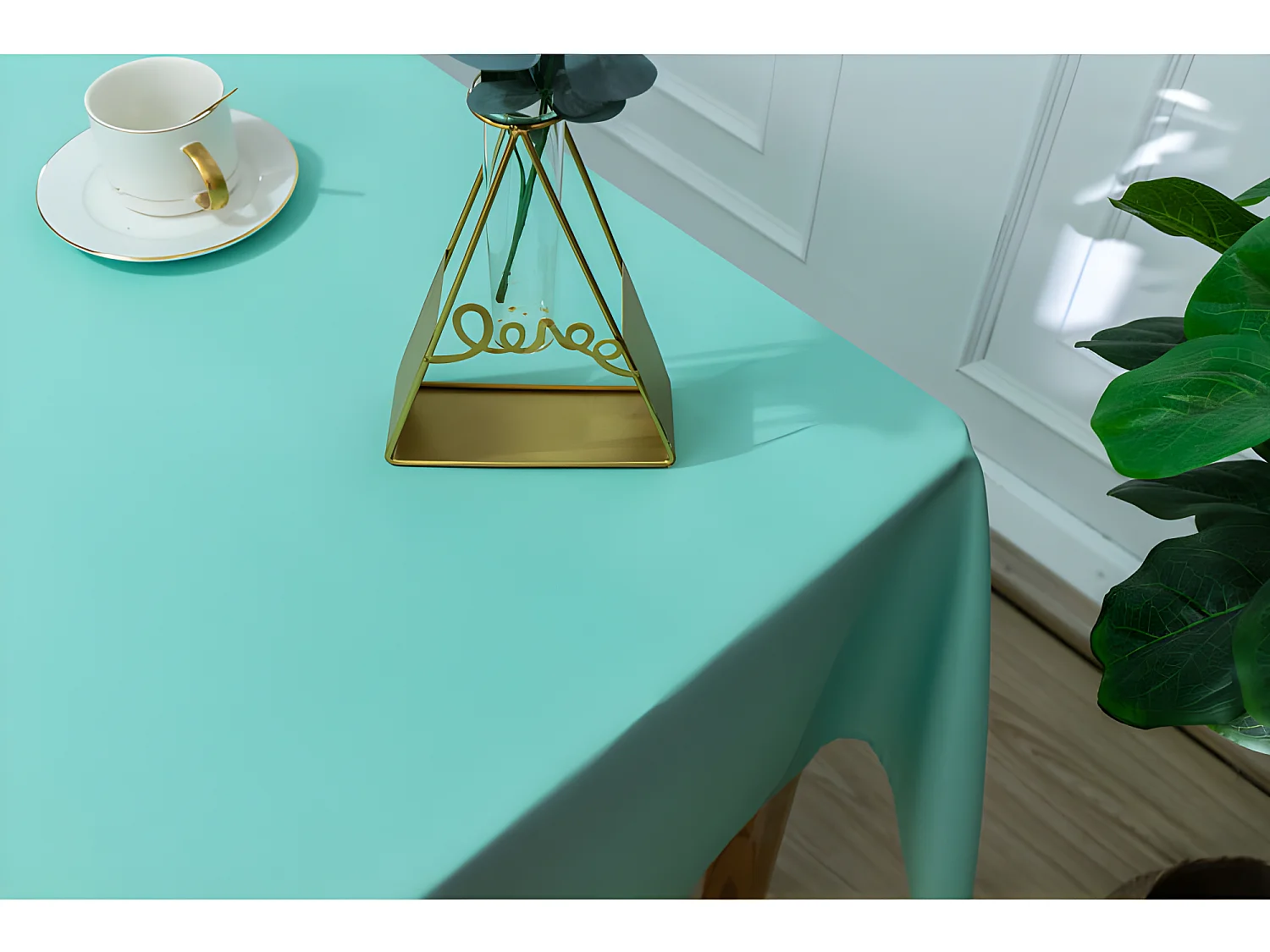 Nappe enduite avec traitement antitache Menthe rectangulaire 145 x 240 cm