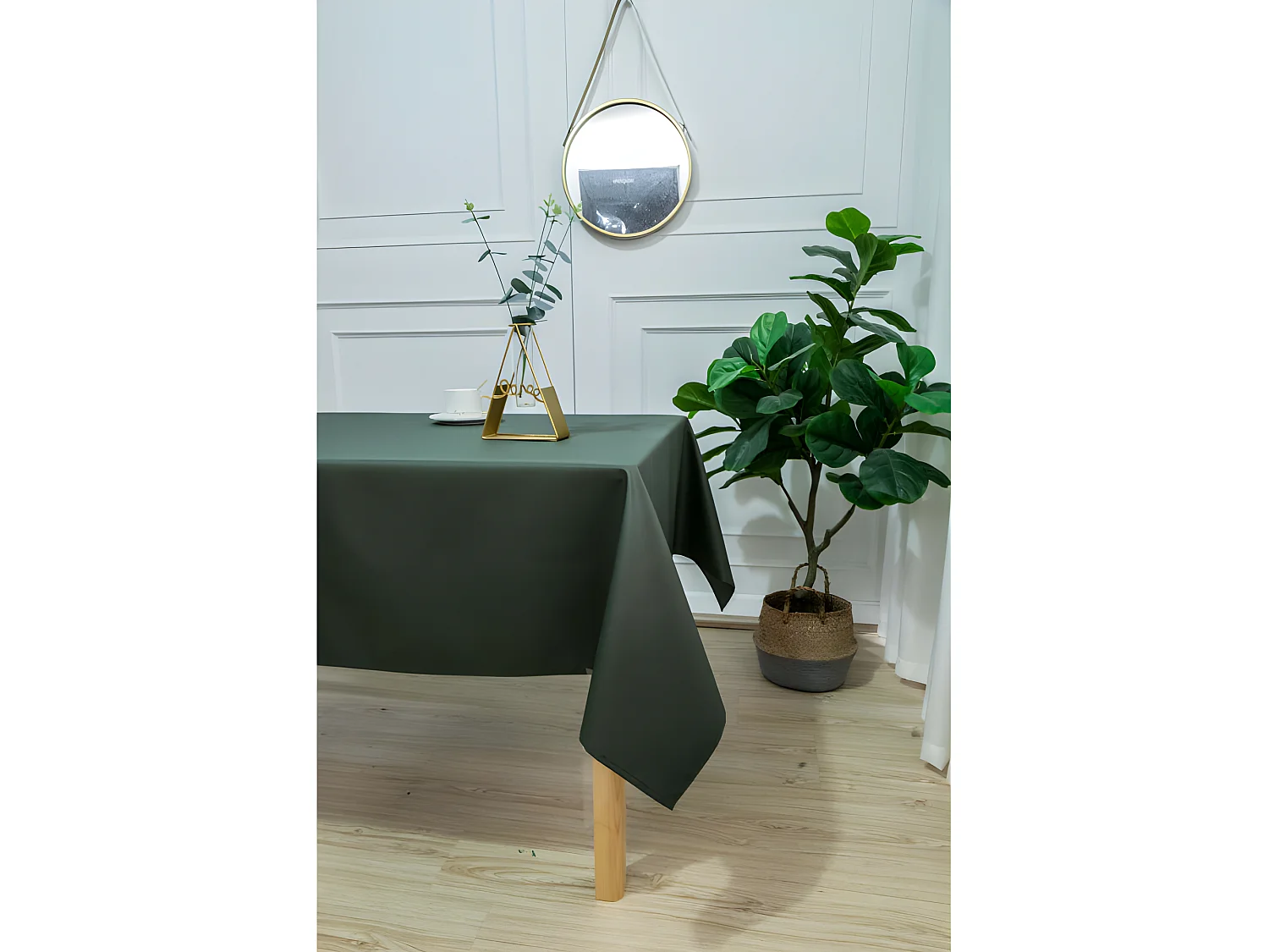 Nappe enduite avec traitement antitache Kaki rectangulaire 145 x 240 cm