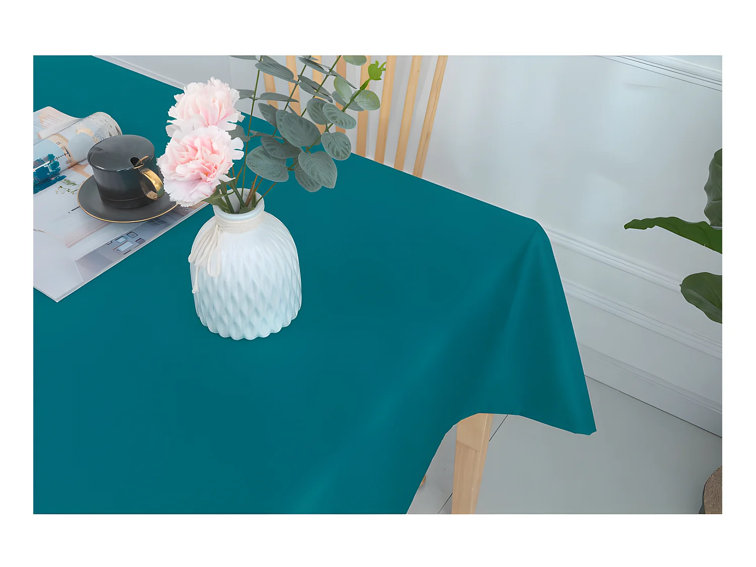 Nappe enduite avec traitement antitache Bleu Paon carrée 180 x 180 cm