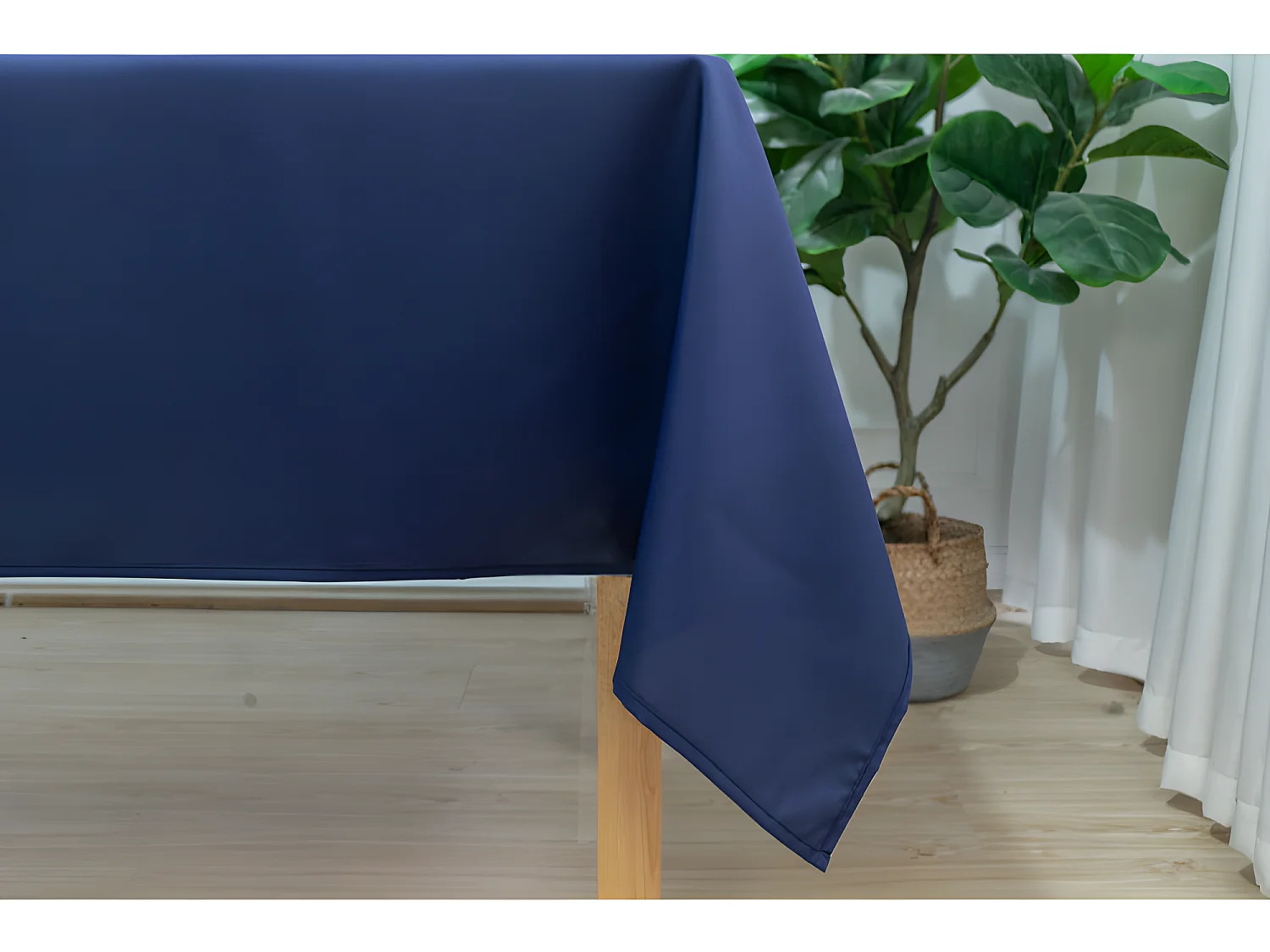 Nappe enduite avec traitement antitache Marine rectangulaire 145 x 240 cm