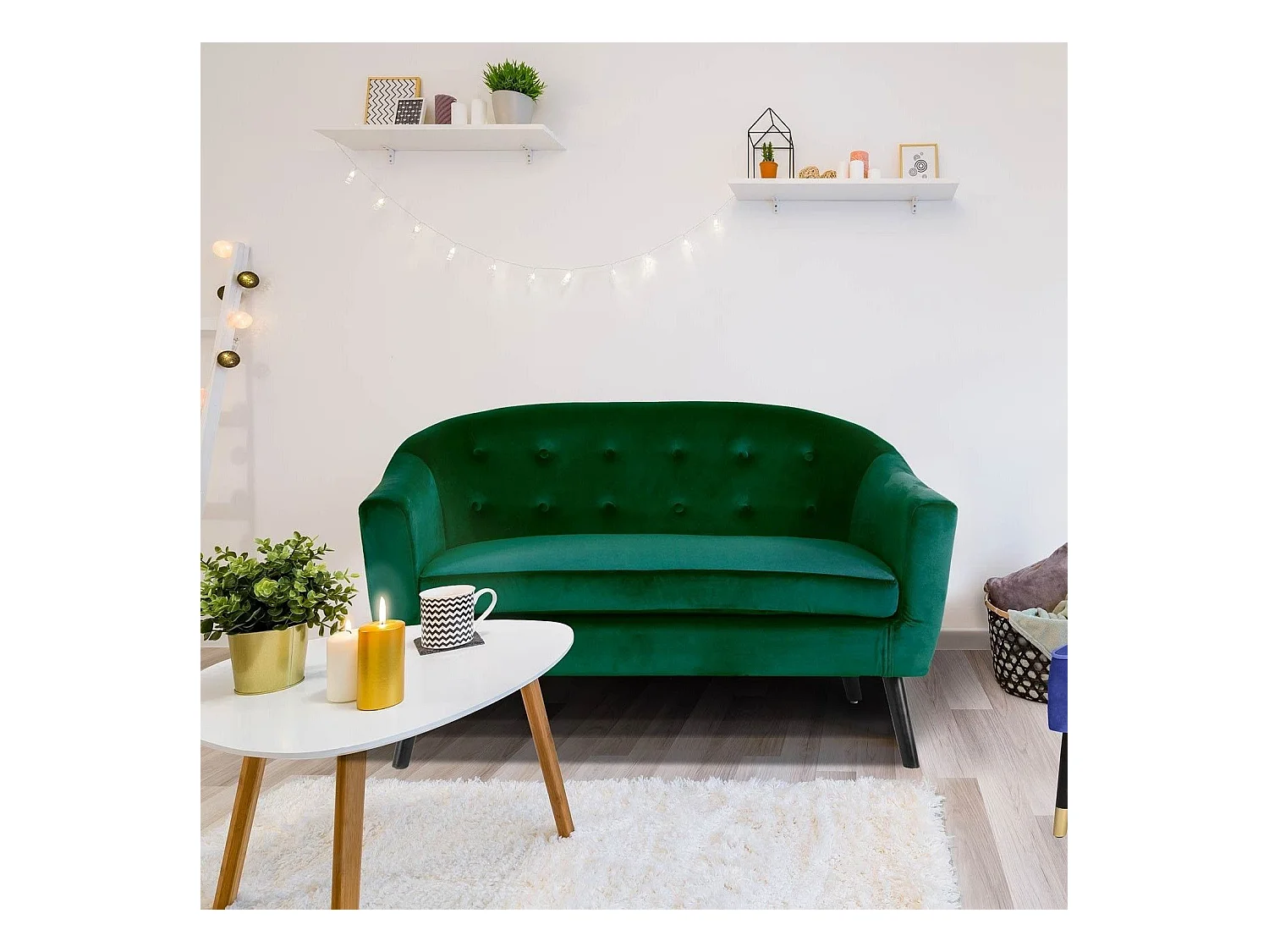 Divano scandinavo a 2 posti Savoy in velluto verde