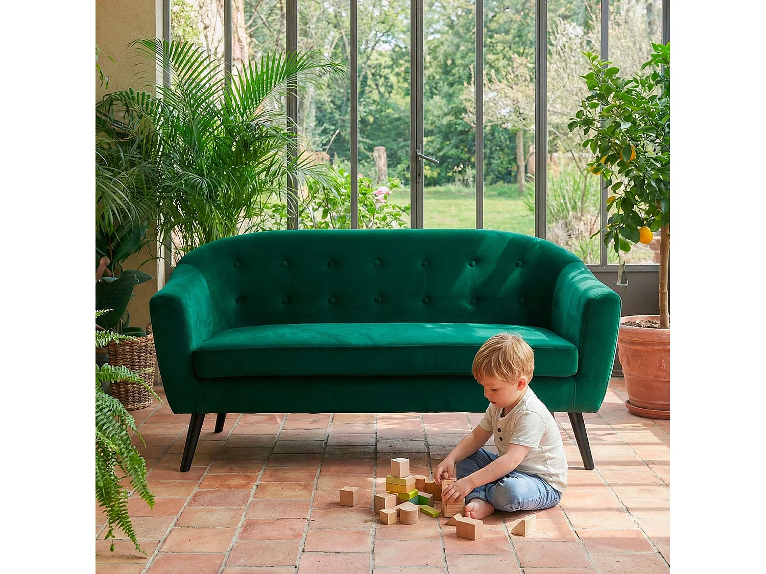 Skandinavisches Samtsofa "Lopy" 3-Sitzer Grün Bequem und Elegant