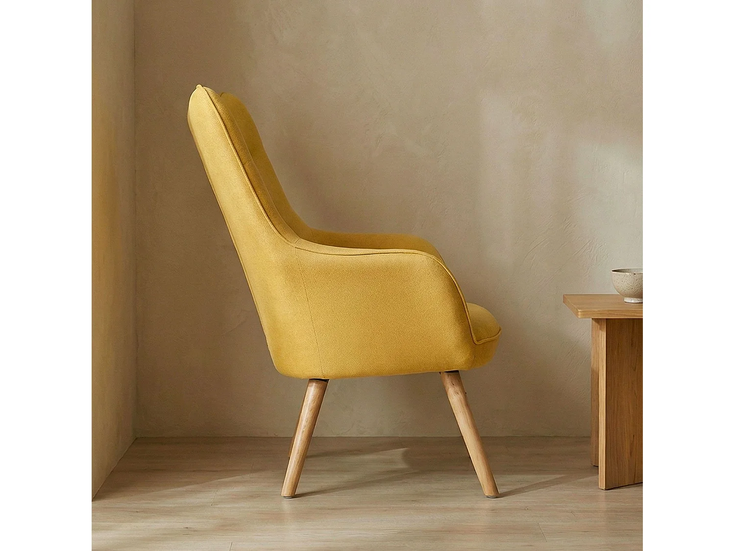 Fauteuil Scandinave "Aimee" 67cm Jaune