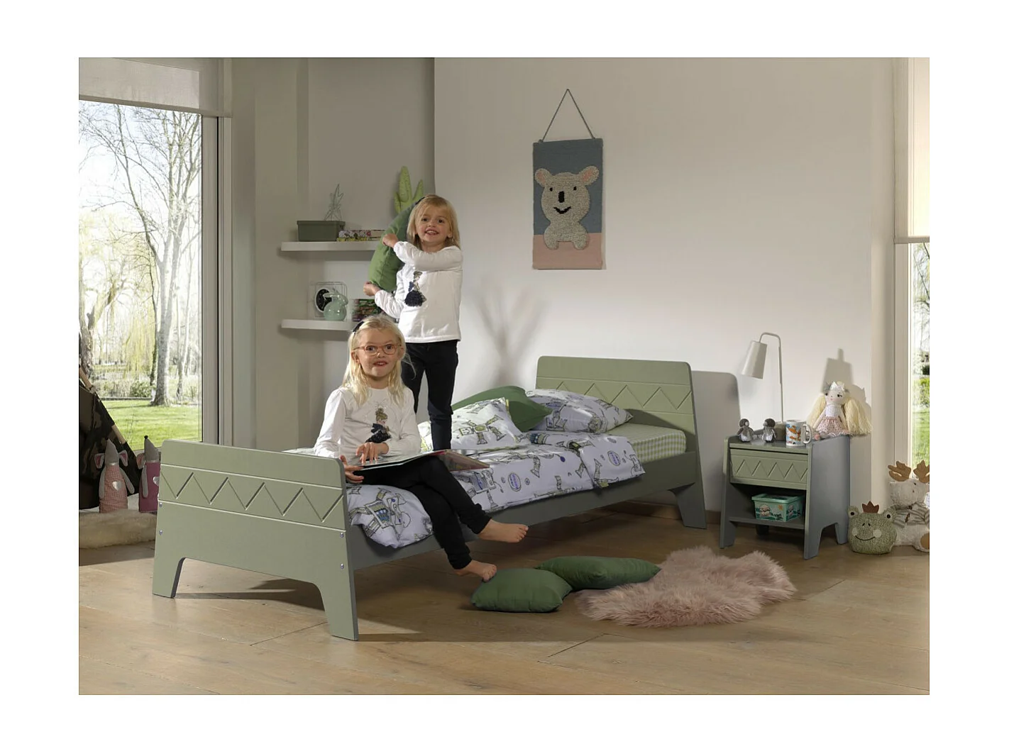 Table de Chevet Enfant "Wynnie" 45cm Vert Olive