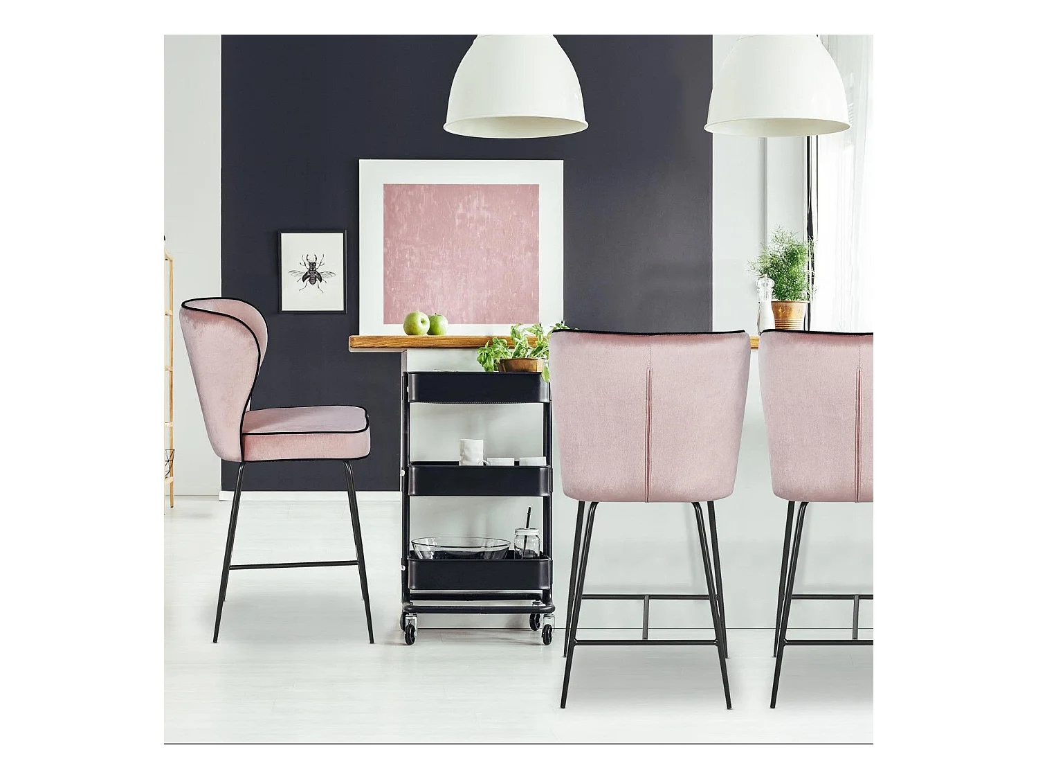 Barowy krzesło z weluru "Elsa" w kolorze różowym, nowoczesne z czarnymi metalowymi nogami
