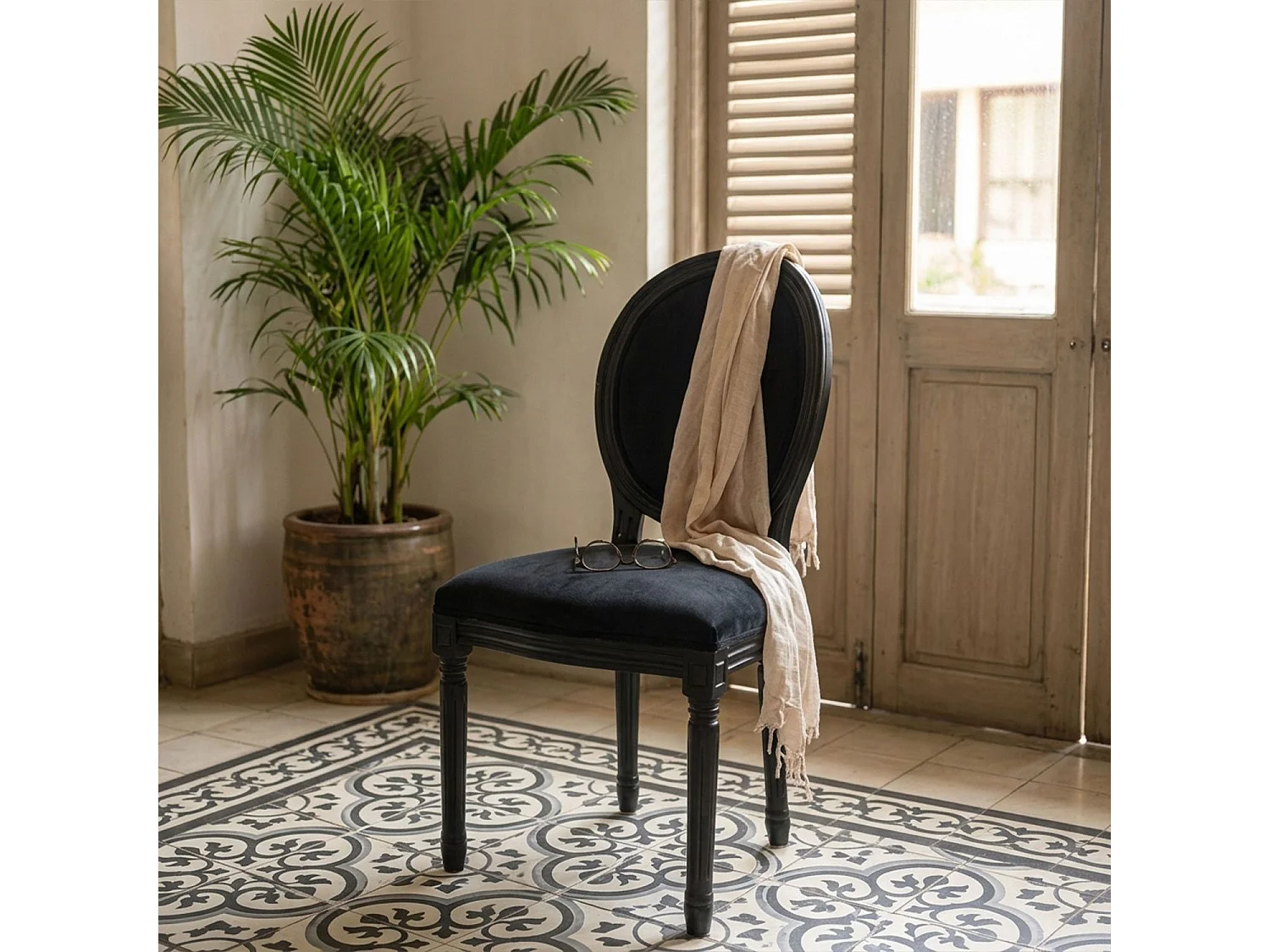 Lot de 2 Chaises Médaillon Velours "Versailles" 96cm Noir
