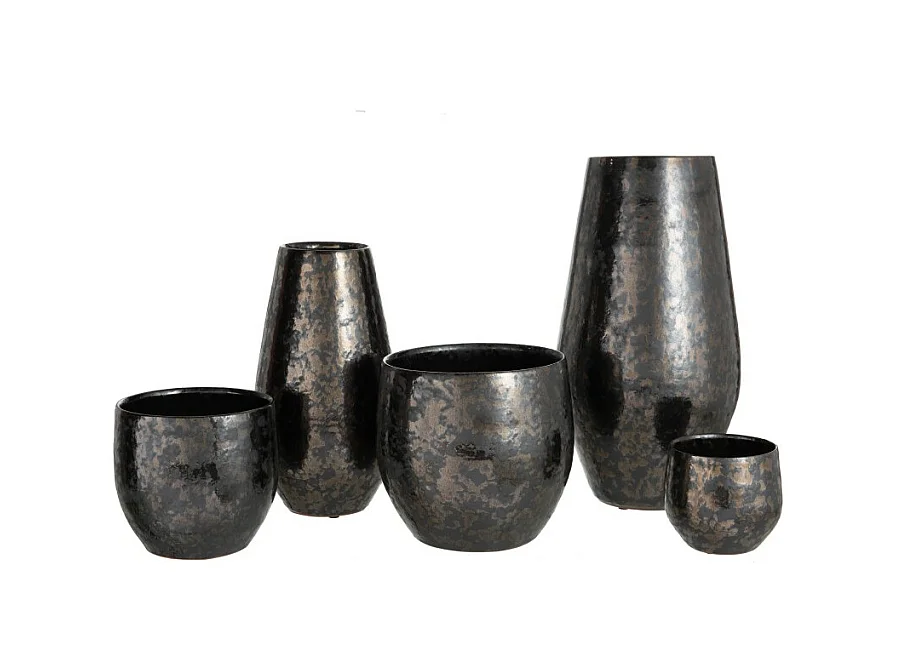 Jarrón antiguo de cerámica negra de 24.5x24.5x44 cm