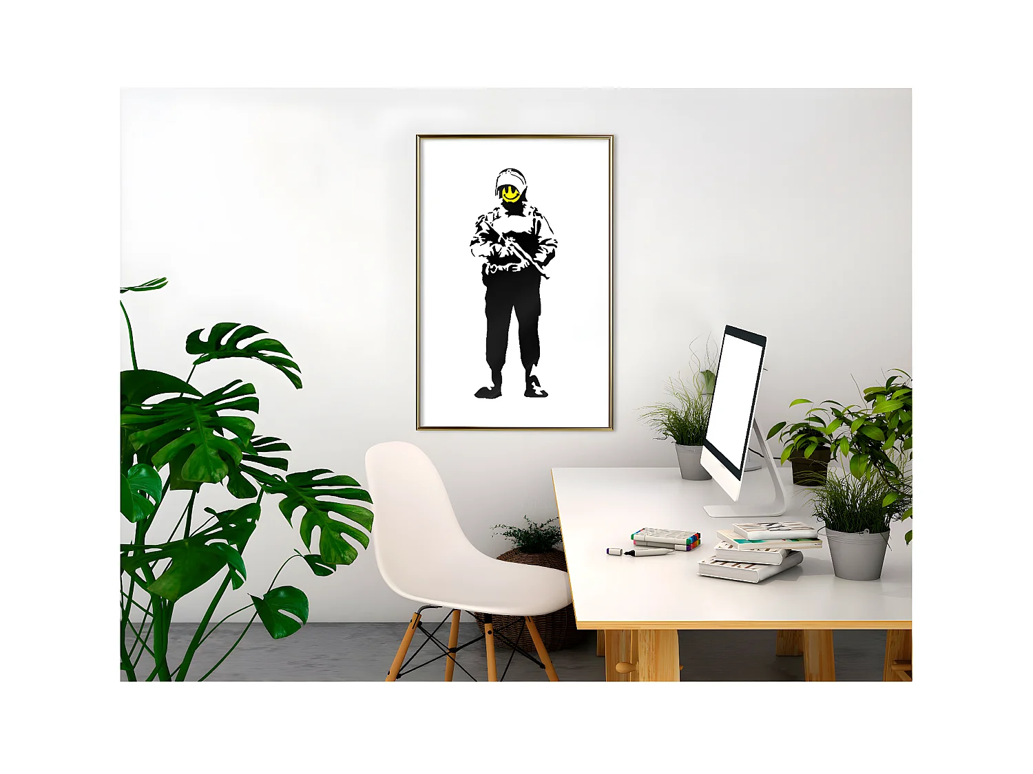 Affiche Murale Encadrée "Banksy Smiling Copper" 40 x 60 cm Or