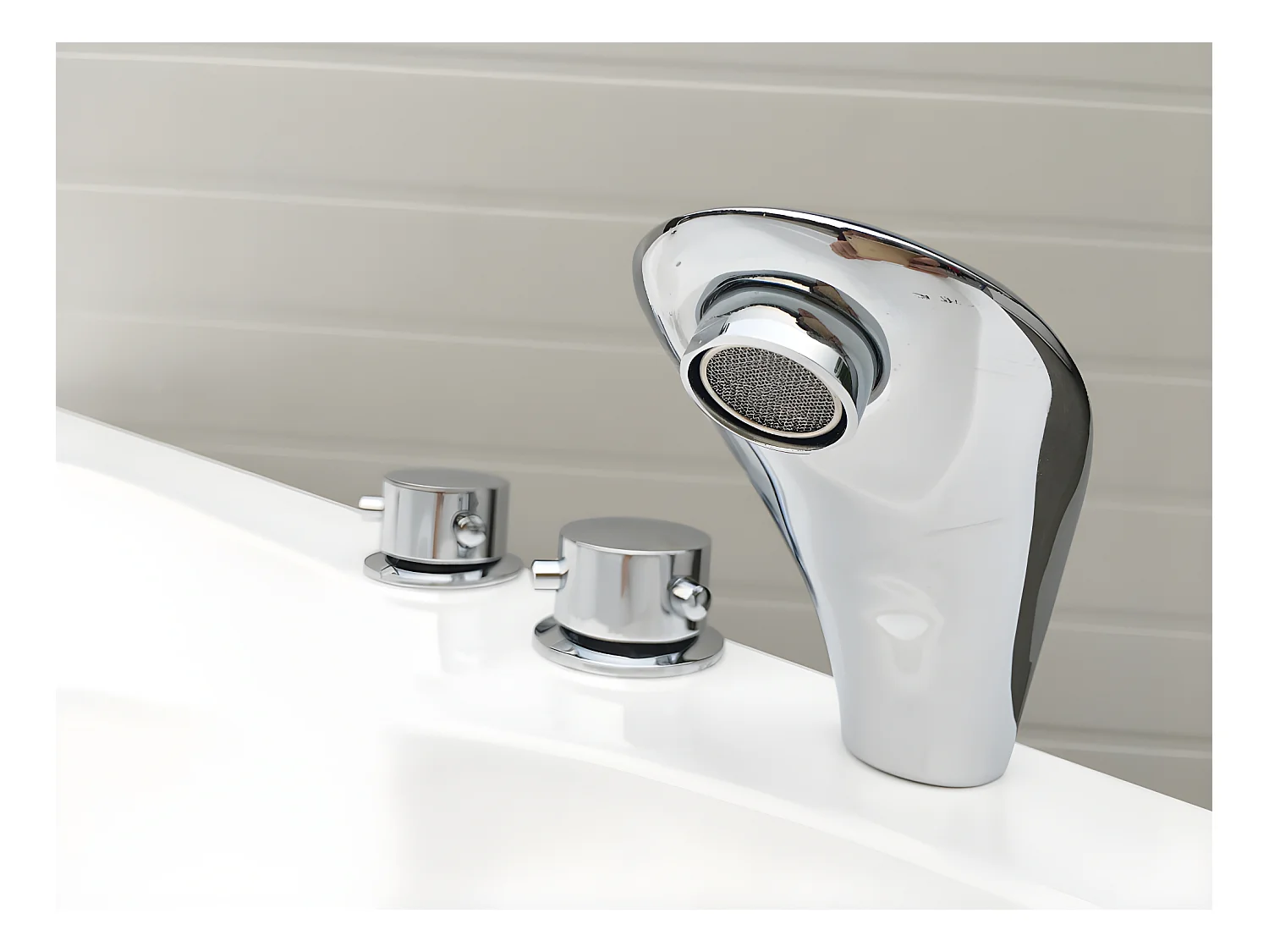 Bañera rinconera con grifo NAVONA - 263L - 135 x 135 x Alto 54 cm