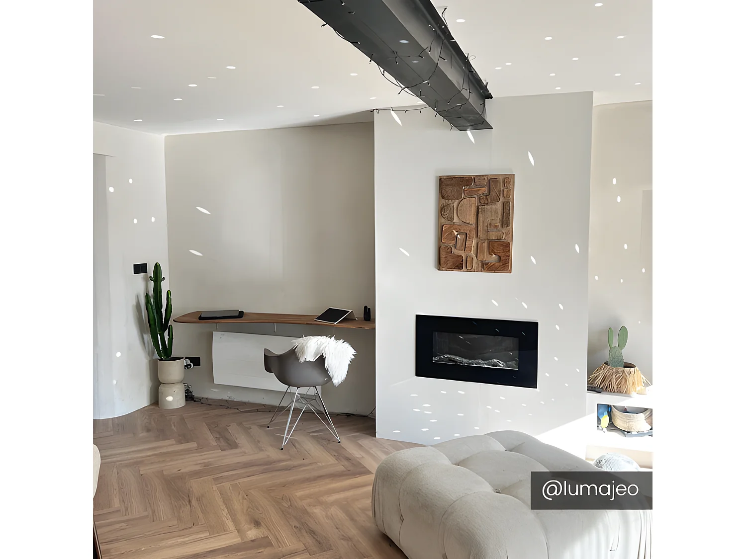 Kominek elektryczny CHANDELA - Szer. 84 x Gł. 14 x Wys. 45 cm - Czarny