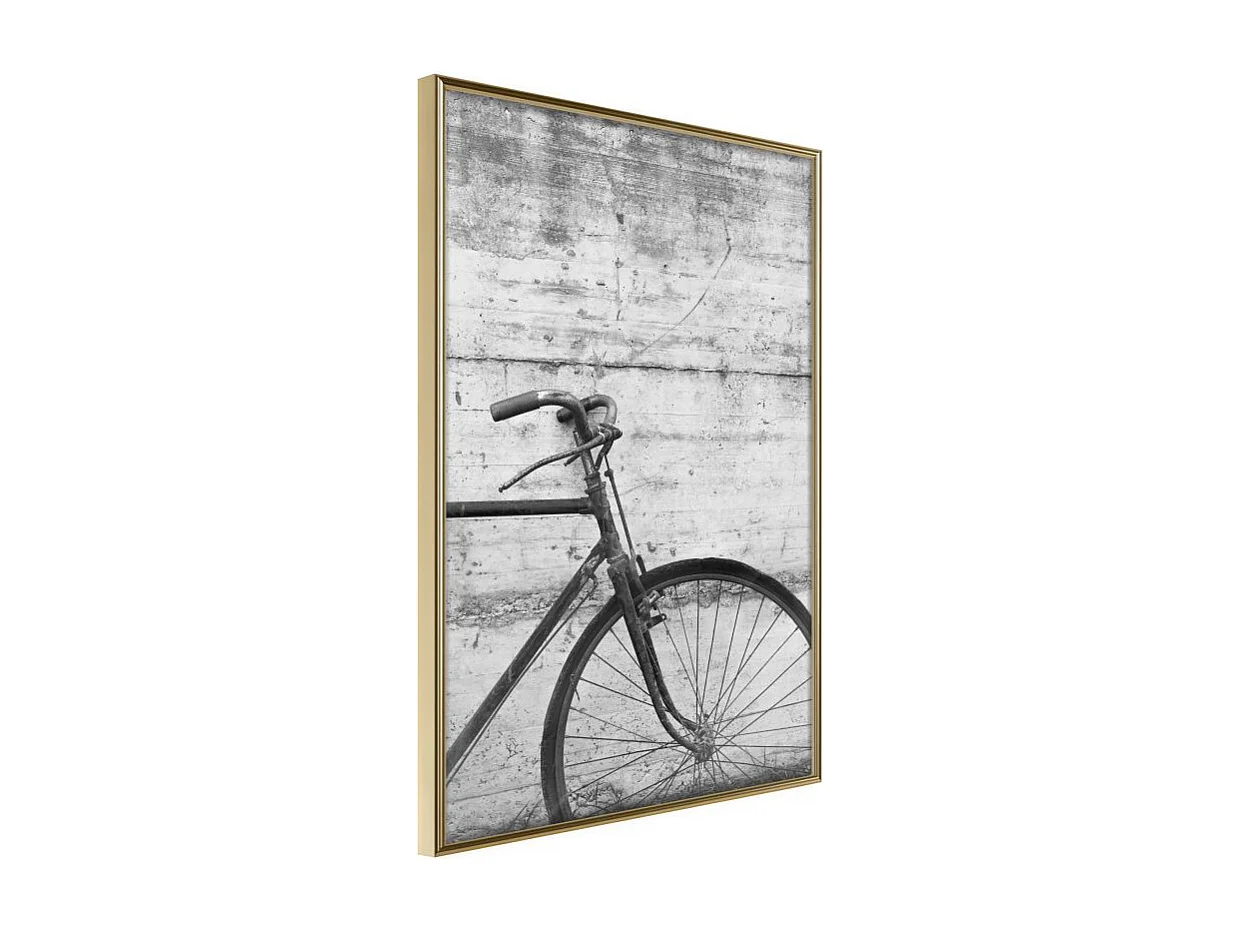 Affiche Murale Encadrée "Bicycle Leaning Against the Wall" 30 x 42 cm Or