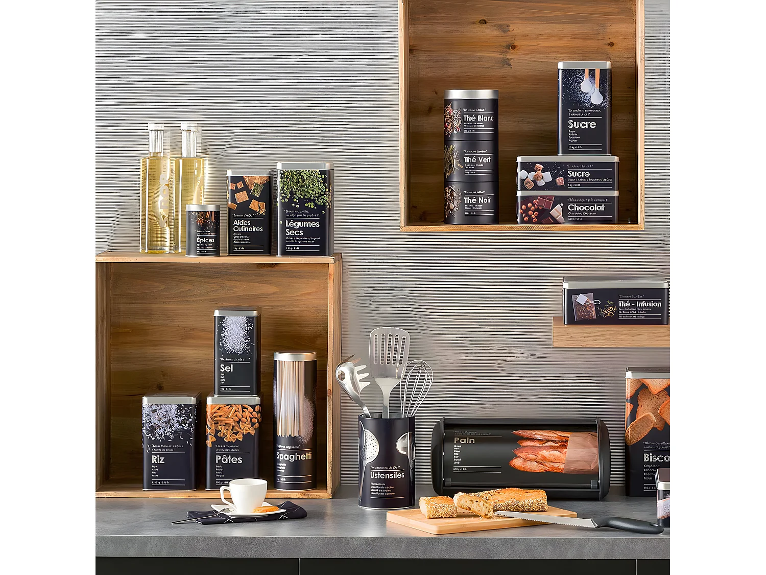 Boîte à Pains "Relief II" 36cm Noir