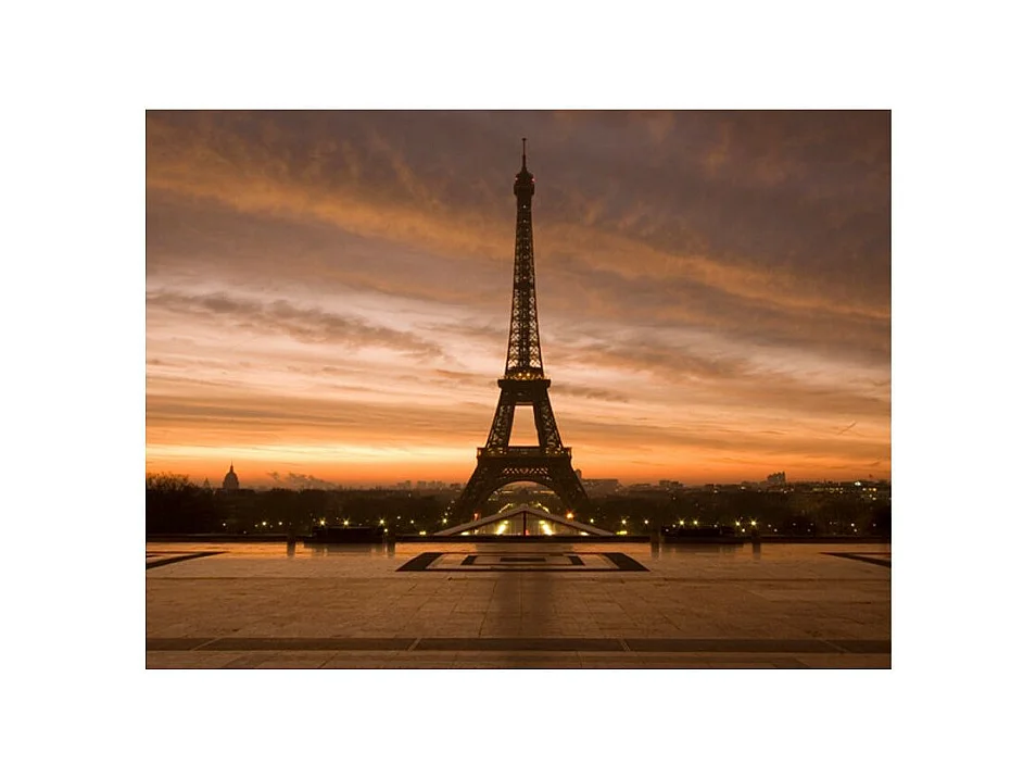 Papier Peint "Tour Eiffel à l'aube" 154 x 200 cm