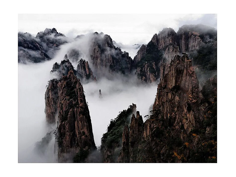 Papier Peint "Mer de Nuages, Monts Huang Shan, Chine" 231 x 300 cm