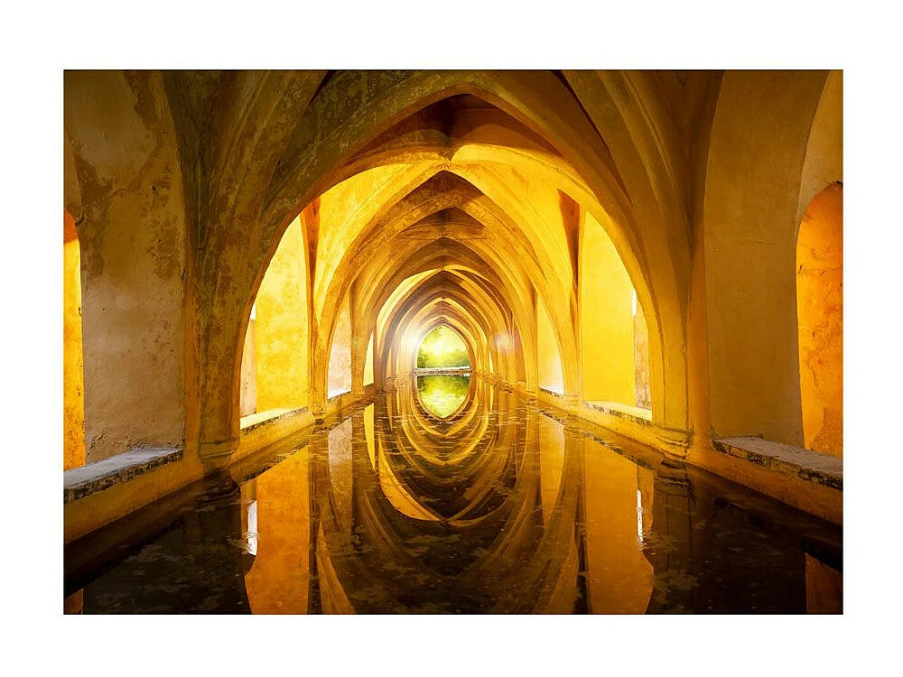 Papier Peint "The Golden Corridor" 210 x 300 cm