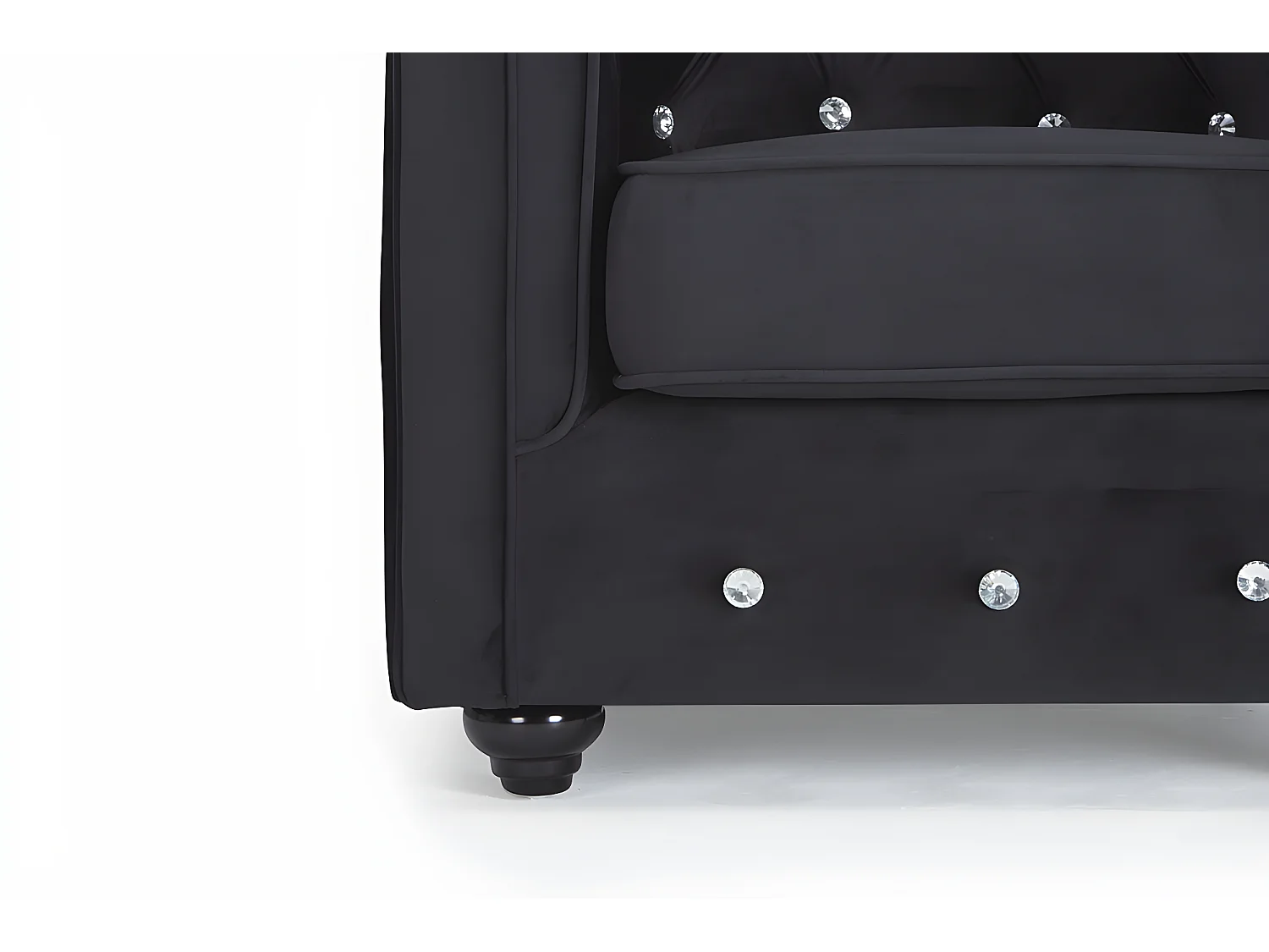 Fauteuil CHESTERFIELD - velours noir et boutons effet cristal