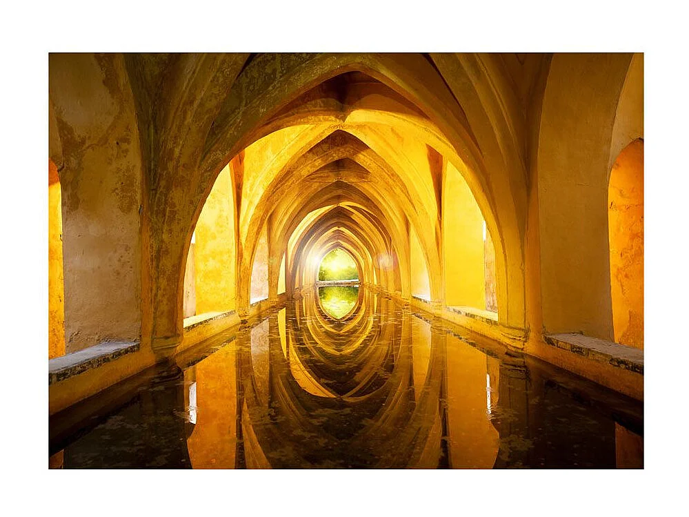 Papier Peint "The Golden Corridor" 105 x 150 cm