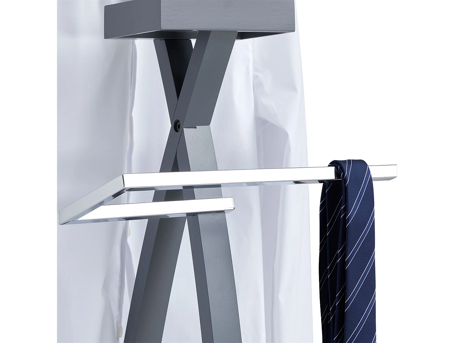 Valet de chambre ROBIN valet de nuit porte vêtements, structure en bois laqué gris