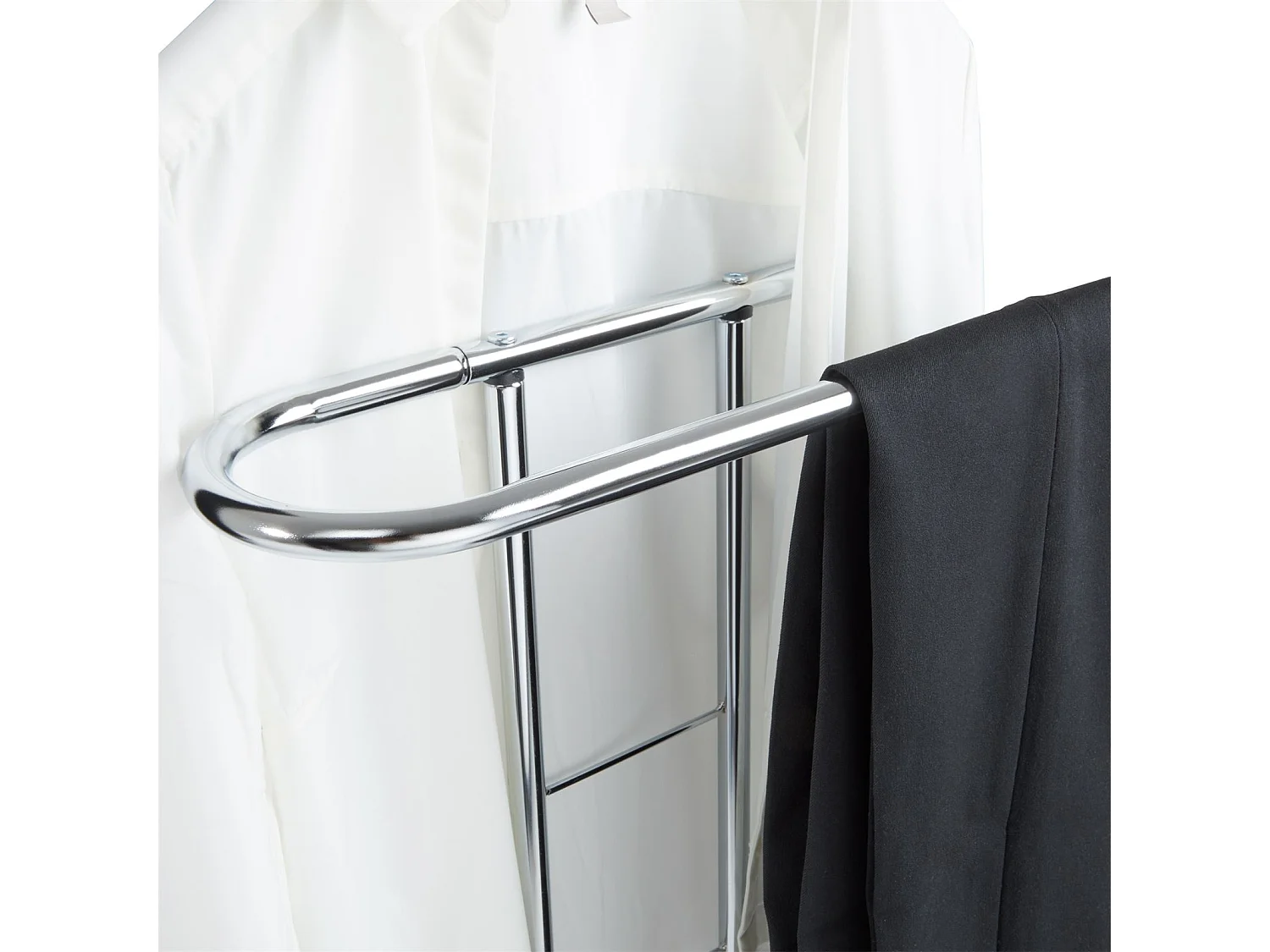 Valet de chambre valet de nuit CAMILO chevalet de nuit avec cintre pour veste et portant pour pantalons, en métal chromé