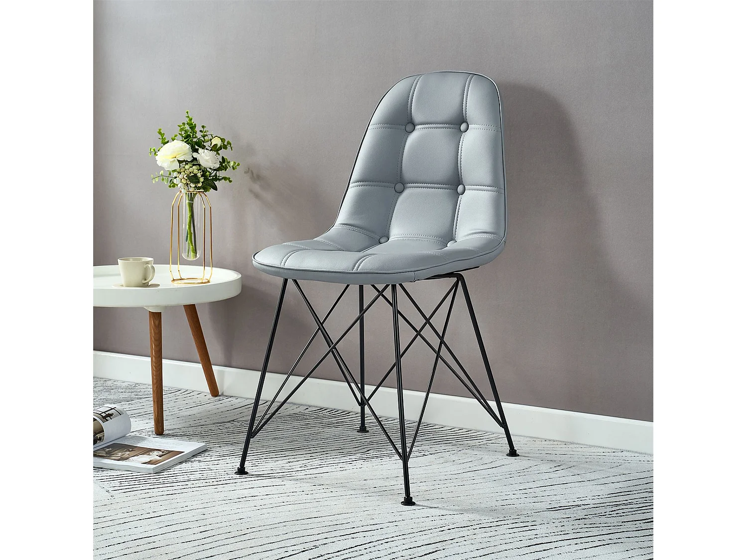 Lot de 4 chaises IMRAN pour salle à manger ou cuisine avec 4 pieds en métal noir design contemporain, revêtement synthétique gris