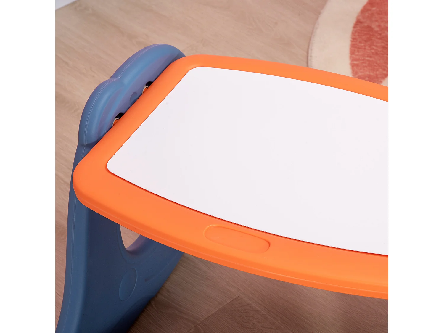 Bureau pupitre pour enfants avec tableau blanc - table à dessin - dim. 65L x 53l x 41H cm