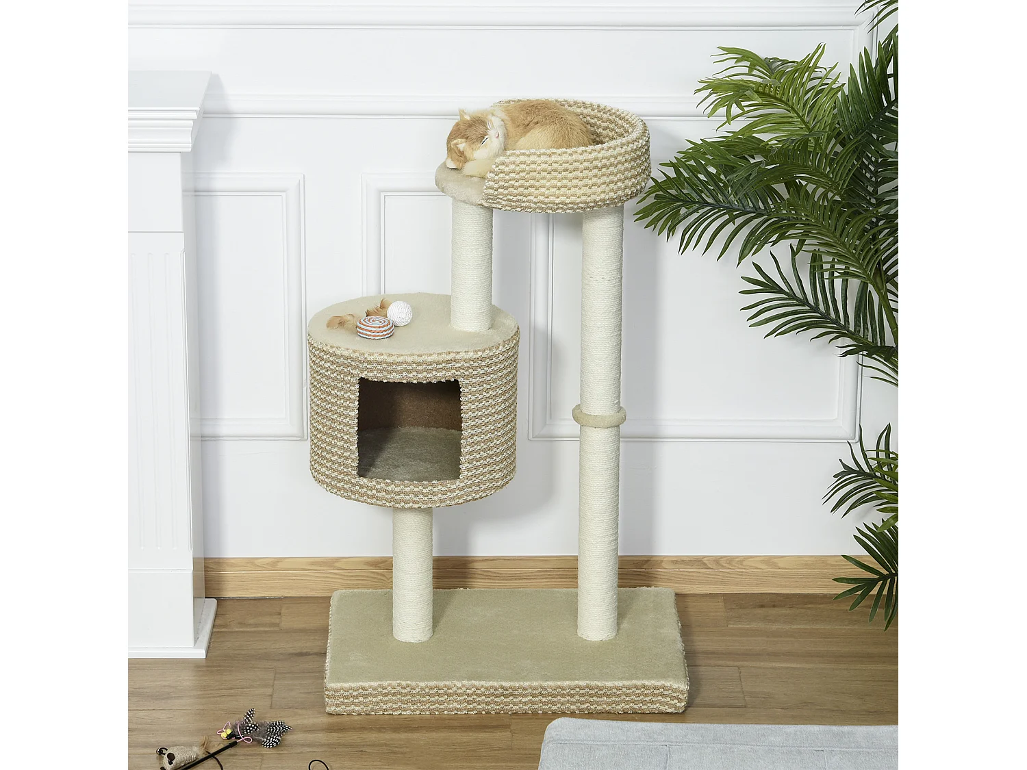 Arbre à chats style cosy chic griffoirs jute naturelle niche plateforme peluche courte bicolore beige café
