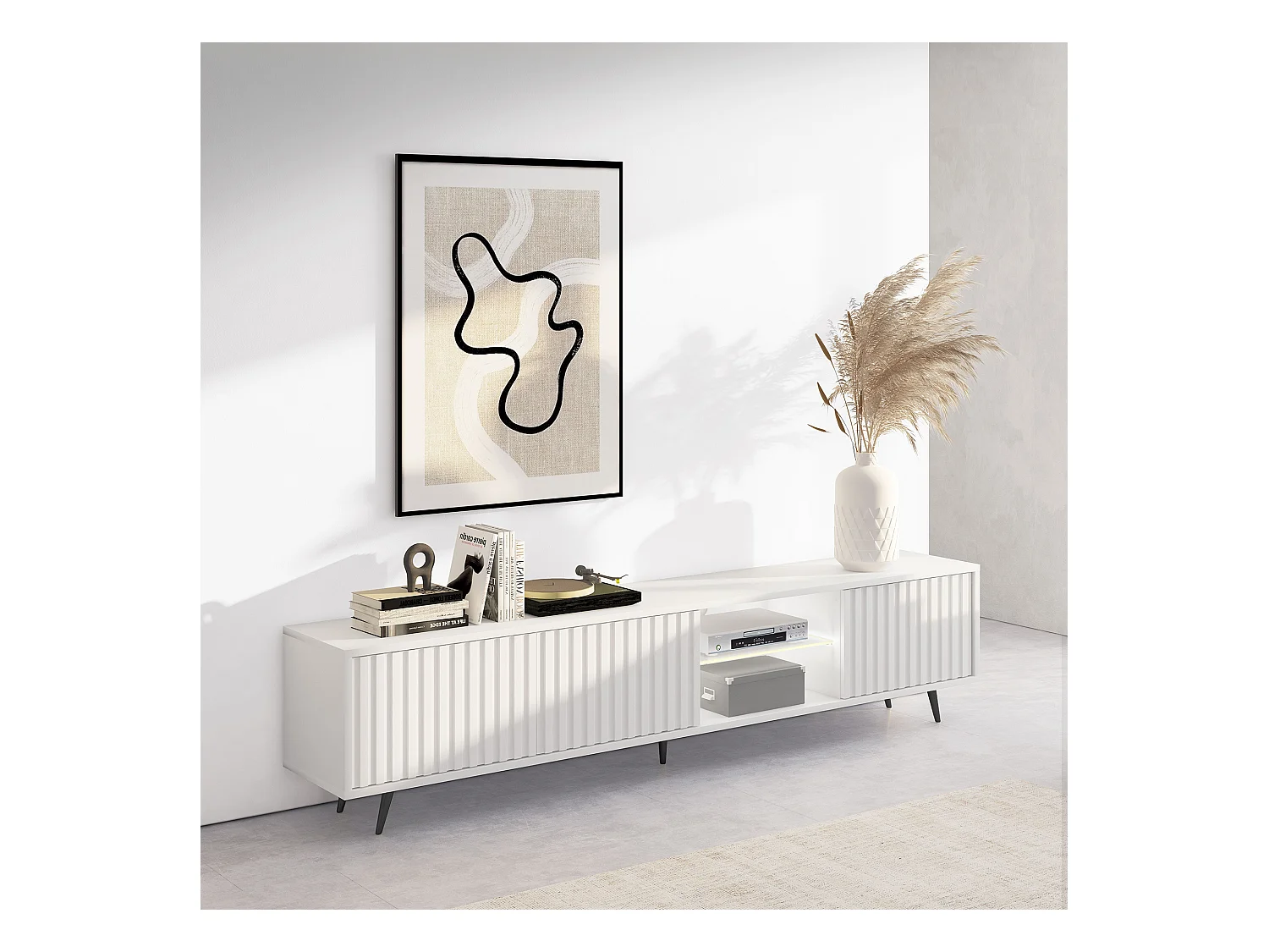 Meuble tv led 175 cm blanc, façades à lamelles et pieds noirs - Selsey Bello