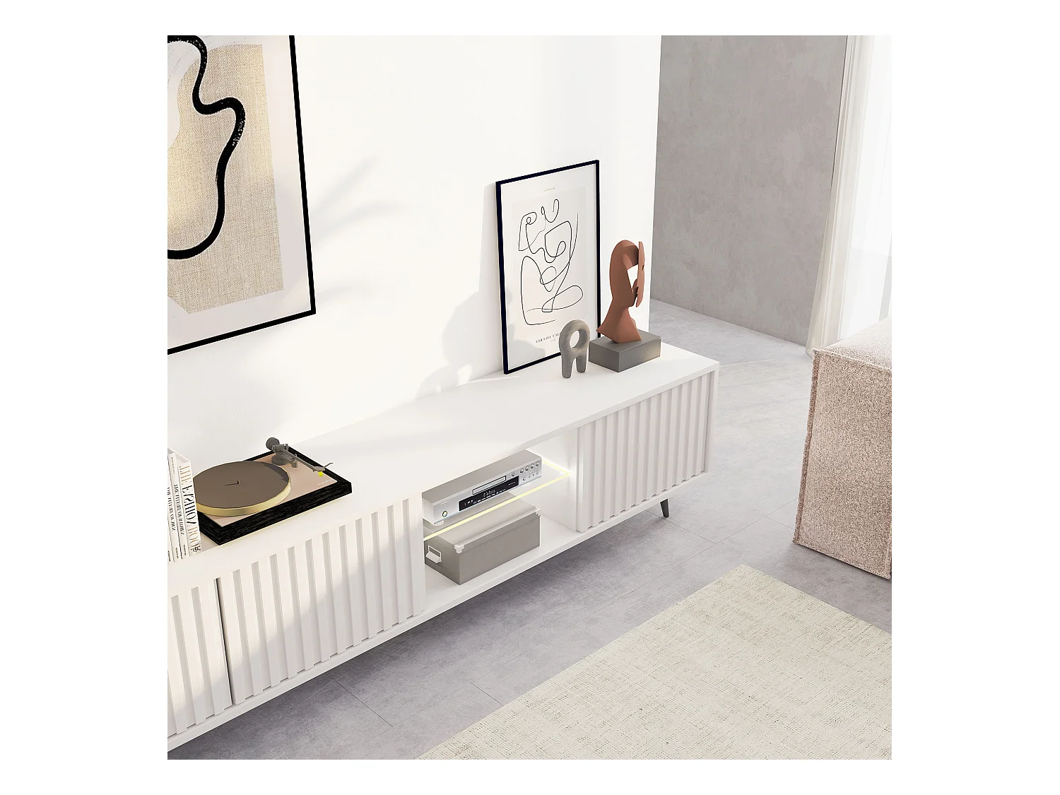 Meuble tv led 175 cm blanc, façades à lamelles et pieds noirs - Selsey Bello