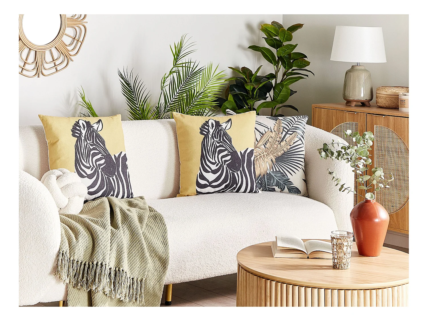 Set aus 2 dekorativen Kissen mit Zebradruck 45 x 45 cm Gelb Manketti
