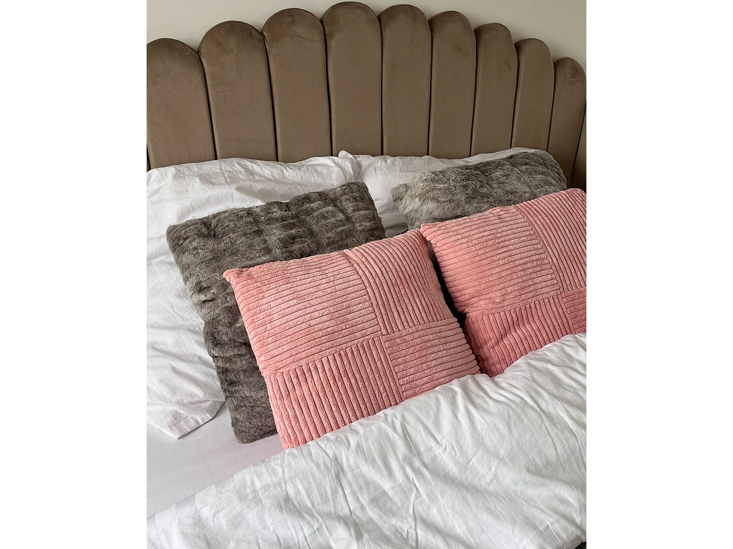 Lot de 2 coussins décoratifs MILLET Velours côtelé 43 x 43 cm Rose Motif géométrique