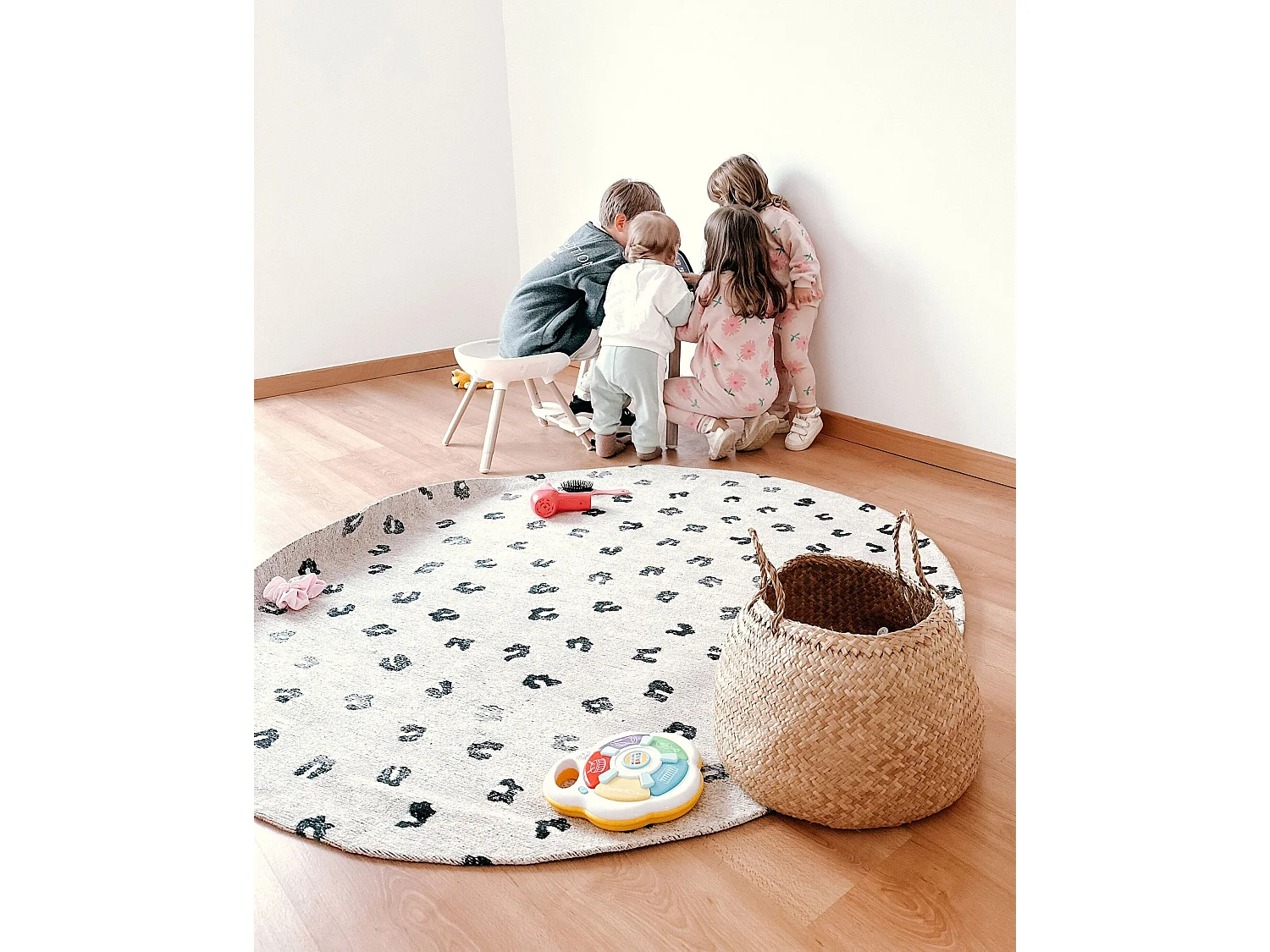 Teppich Baumwolle hellbeige Tiermotiv ⌀ 140 cm AFIS