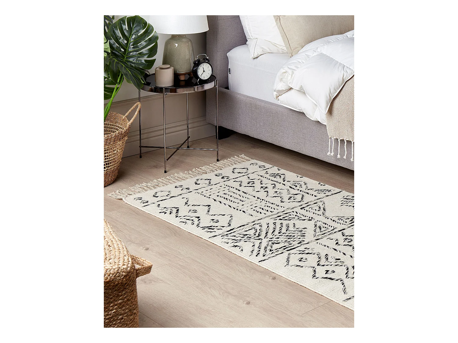 Dywan wełniany 80 x 150 cm biało-czarny ALKENT