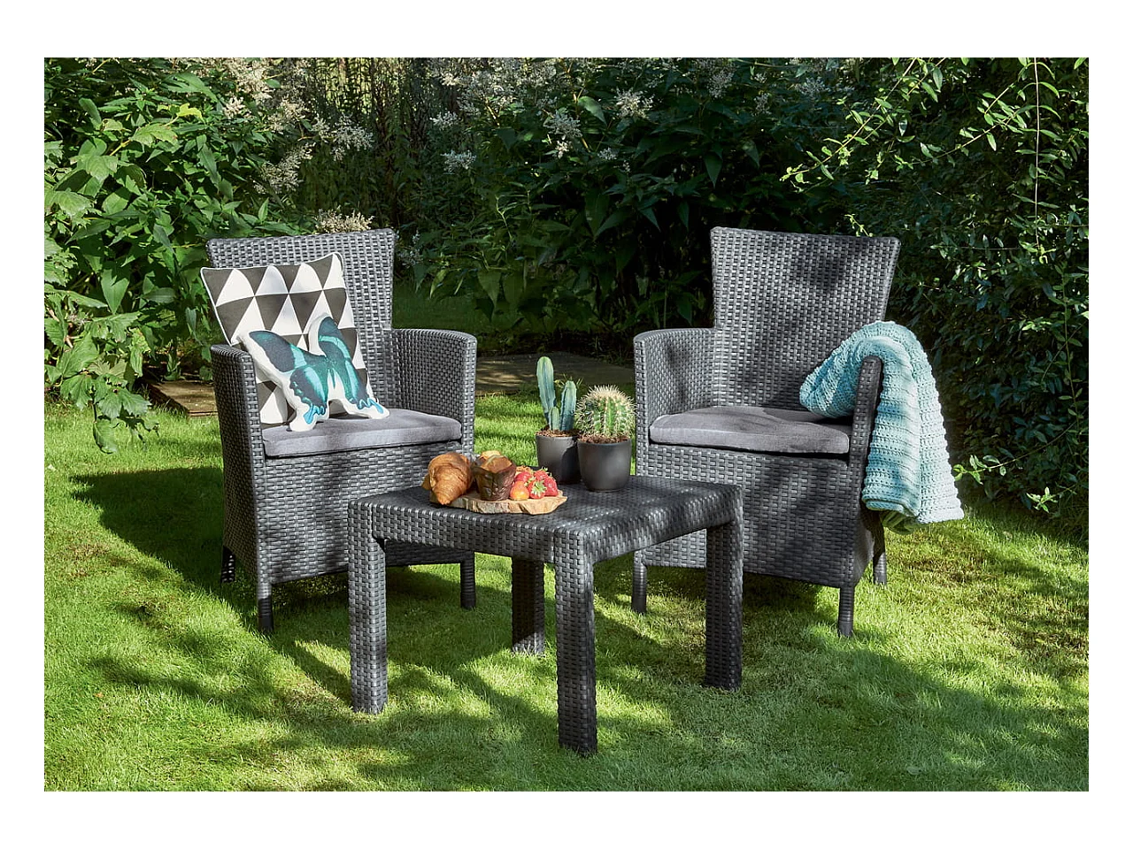 Allibert 219992 Conjunto de salón Rosario Balcón 2 x silla y 1 x mesa, aspecto ratán, plástico, grafito