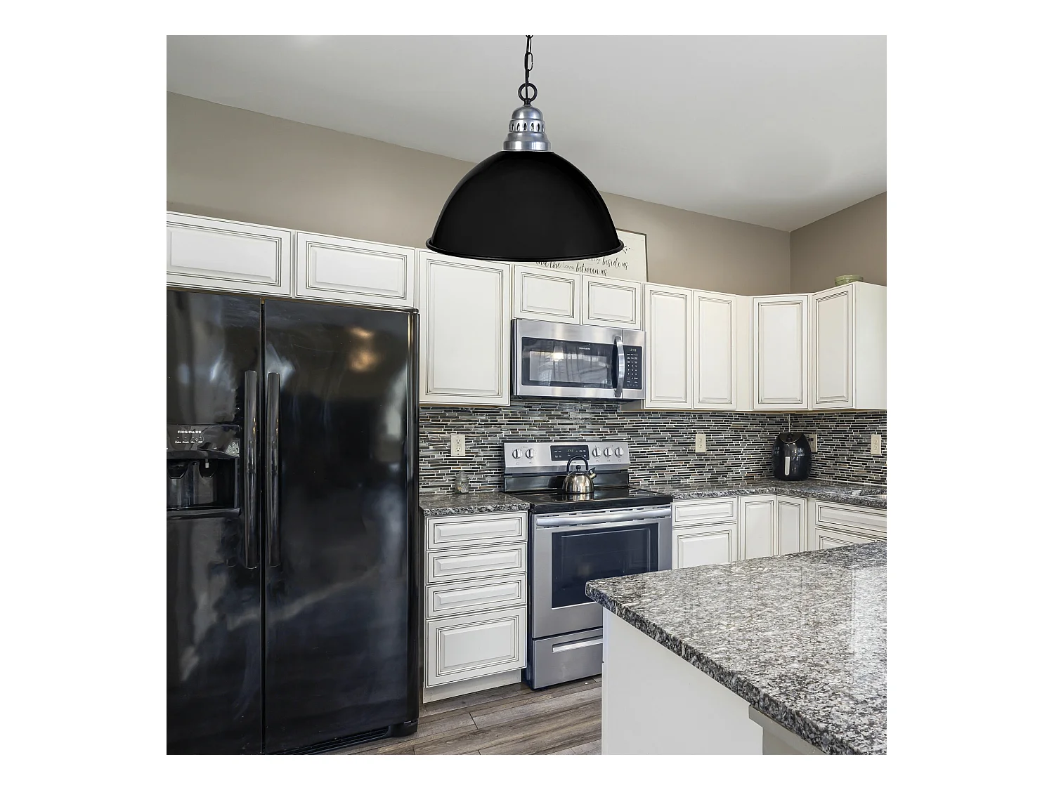 Suspensão TOSEL  BACINO    metal cúpula Preto fosco D44 x  H90  cm