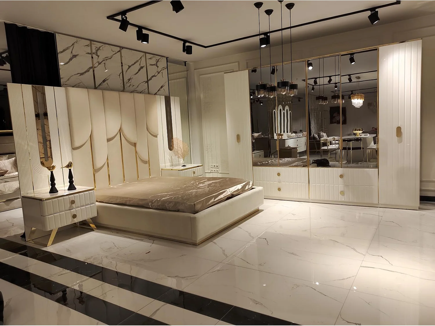 Schlafzimmer Möbel 2x Nachttisch Kleiderschrank Kommode Schrank Holz 5tlg