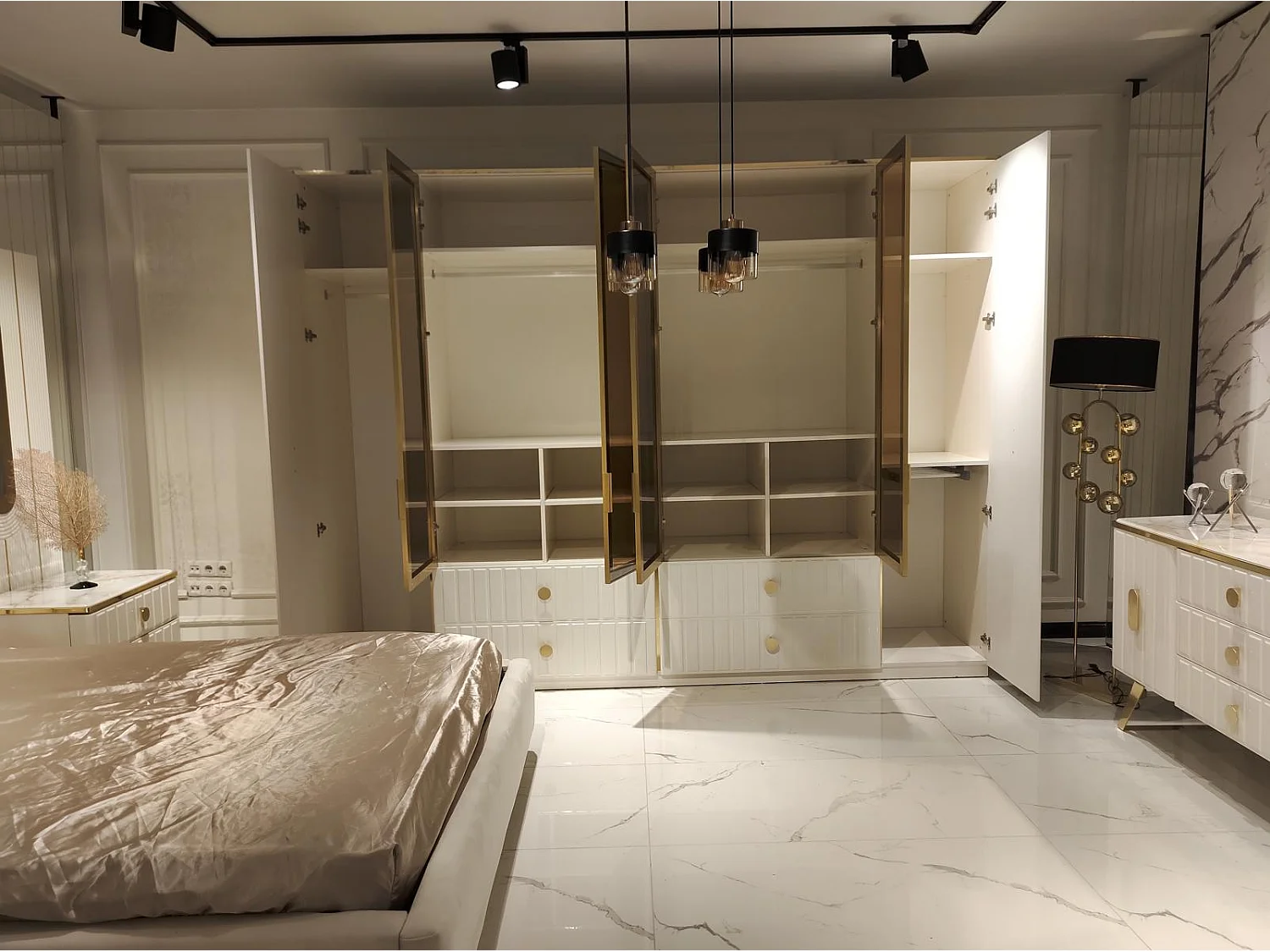 Schlafzimmer Möbel 2x Nachttisch Kleiderschrank Kommode Schrank Holz 5tlg