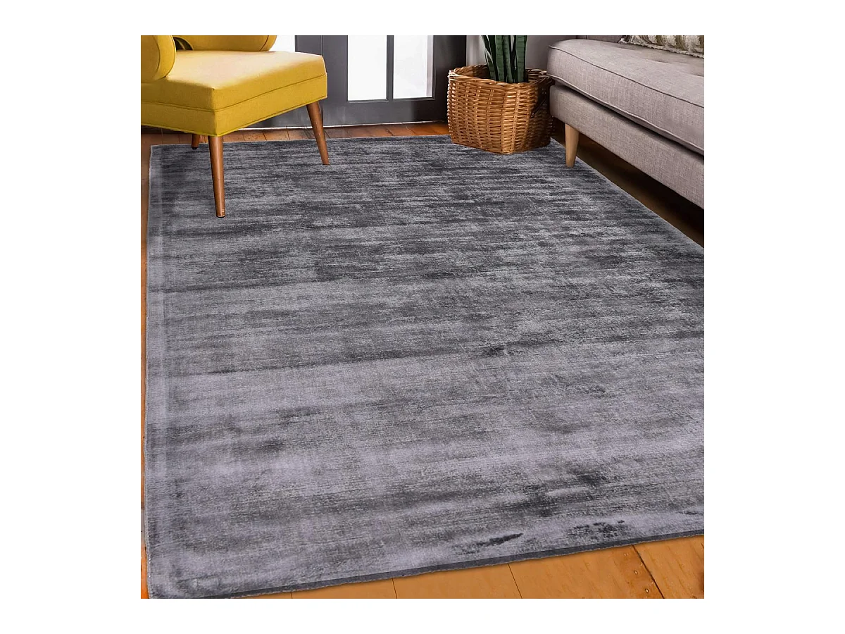 tapis salon 200x300 fait à la main en viscose noir rectangle motif uni NEO +