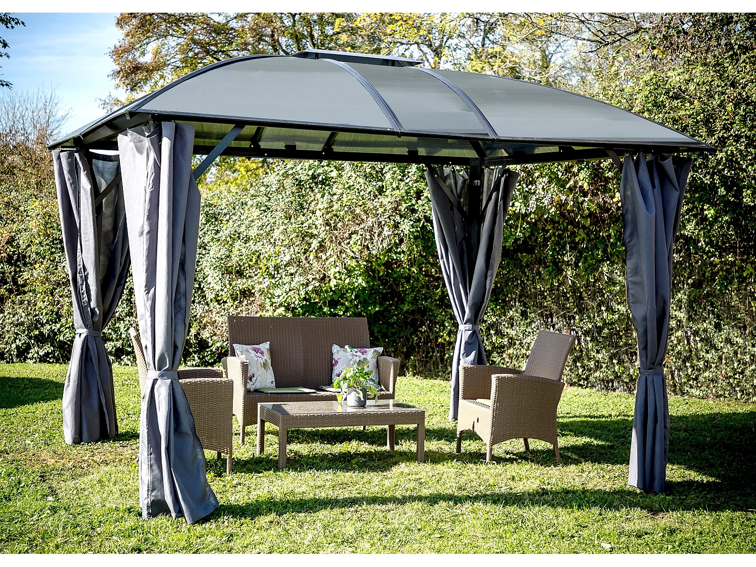 GL3630.AL-Gloriette aluminium avec rideaux toit 4 pentes coloris gris anthracite