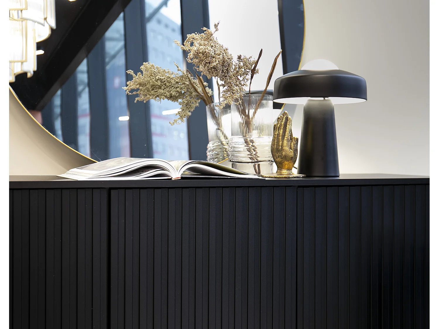 Sideboard mit Lamellenfronten - 154 cm - schwarz mit goldenen Beinen - BELLO