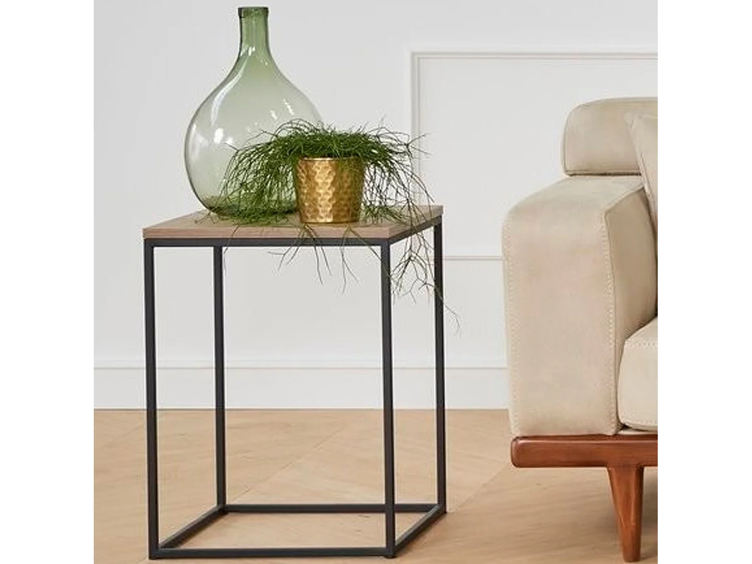 Table d'appoint de salon orinoco  noyer noir 45x45x45 cm