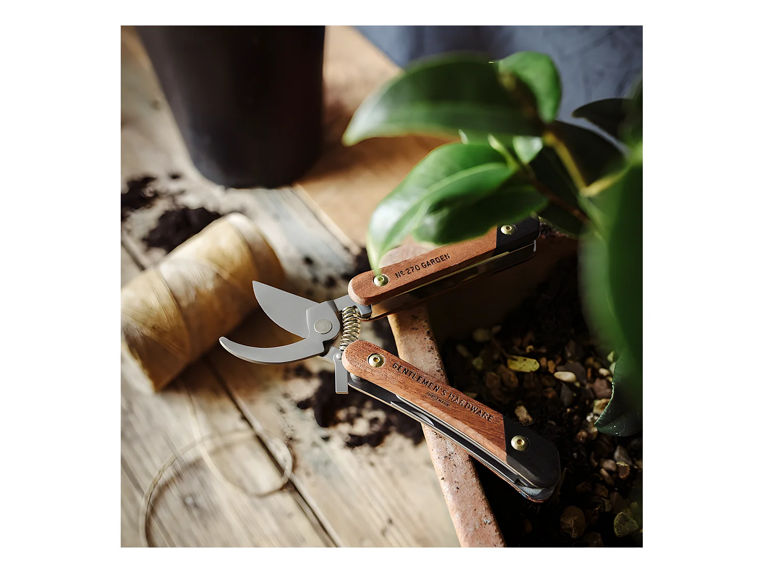 Outil de jardinage 6 en 1 Naturel  Gentlemen's Hardware