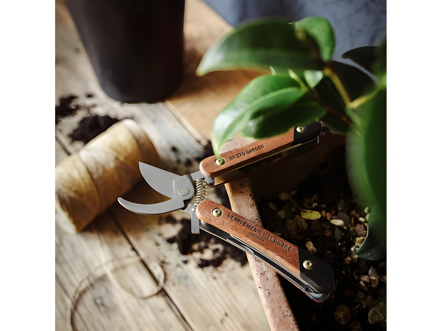 Outil de jardinage 6 en 1 Naturel  Gentlemen's Hardware